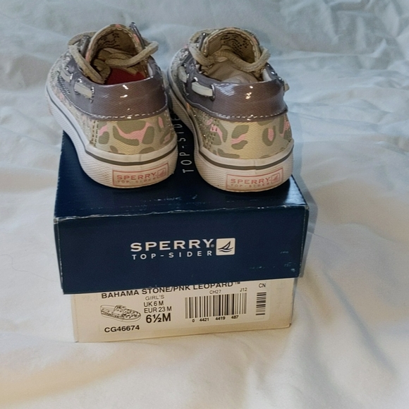Girls size 6 1/2 sperry top sider - Picture 3 of 3